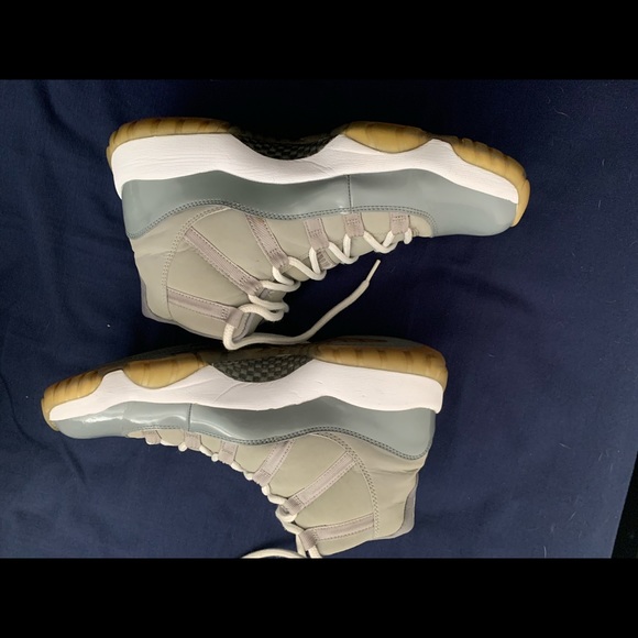 Jordan 11 Cool Grey 11 High - Picture 3 of 10